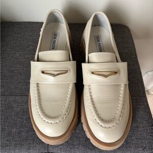 Steve Madden Cream Leather Loafers